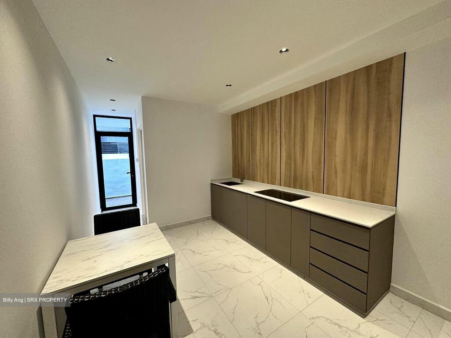 Lowland View (D19), Terrace #504635321